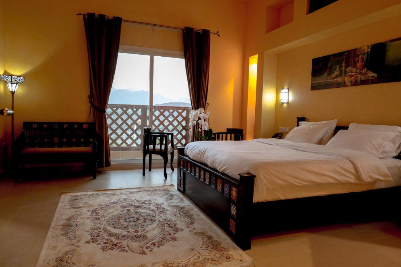 Hatta Guest House Luaran gambar