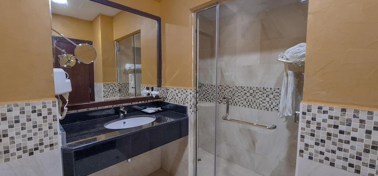 Hatta Guest House Luaran gambar